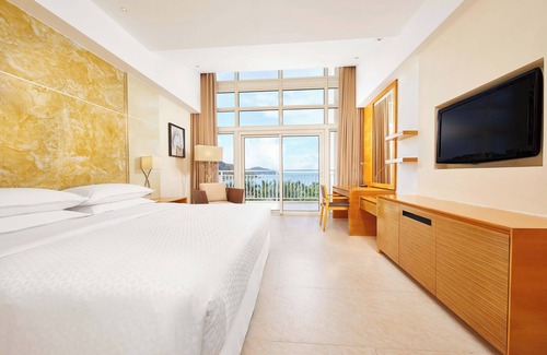 Wanning Hotel | Relaxing Getaway at Four Points by Sheraton Shenzhou Peninsula