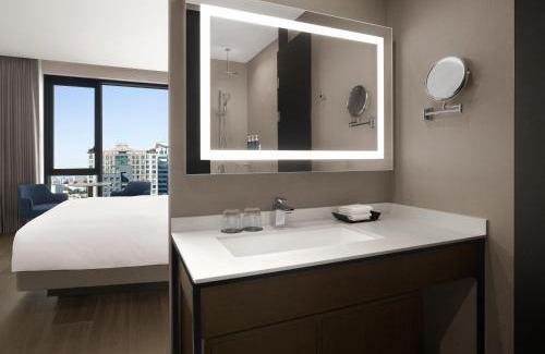 Ingye-dong Hotel | Relax at Four Points by Sheraton Suwon with Pool & Ocean Views