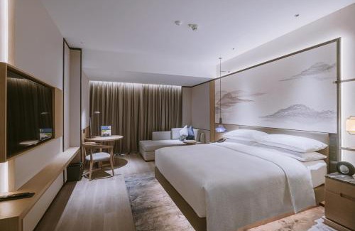 Wuzhong Hotel | Relax at Four Points by Sheraton Suzhou with Pool & Dining