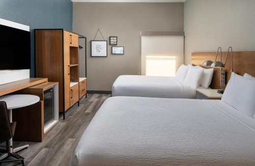 Alexandria Hotel | Pet-Friendly Four Points by Sheraton Alexandria Awaits You