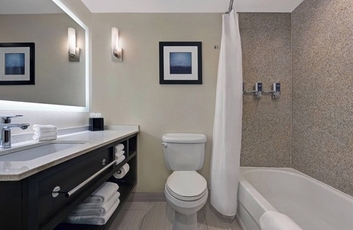 Homewood Hotel | Relaxing Getaway at Four Points by Sheraton Birmingham Homewood