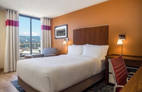 Emeryville Hotel | Relax at Four Points by Sheraton - San Francisco Bay Bridge