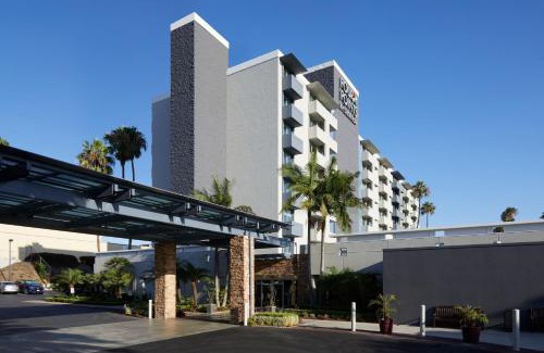 Fox Hills Hotel | Pet-Friendly Four Points by Sheraton Los Angeles Westside