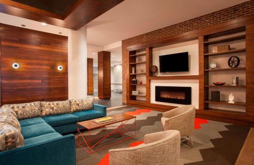 North Chesterfield Hotel | Relax at Four Points by Sheraton Richmond with Ocean Views