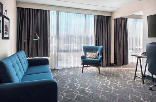 Northeast Philadelphia Hotel | Comfortable Four Points by Sheraton Philadelphia Northeast