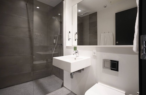 Tarnby Kommune Hotel | Convenient Zleep Hotel Near Copenhagen Airport with Breakfast