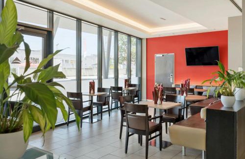 Liefering Hotel | Pet-Friendly Austria Trend Hotel Salzburg Messe with Pool