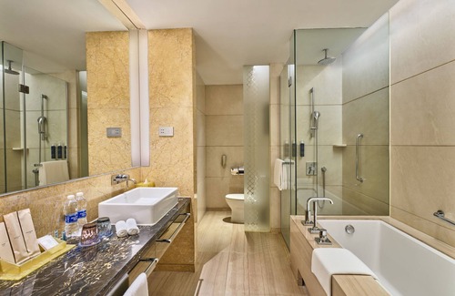 Guangzhou Hotel | Experience Four Points by Sheraton Guangzhou, Dongpu Today!