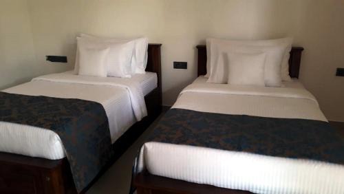Mihintale Hotel | Relaxing Four Points Resort with Pool & Oceanfront Views