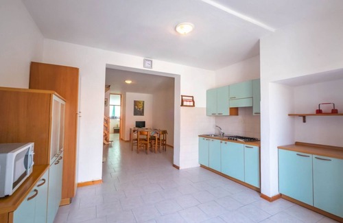 Lido delle Nazioni Villa | Spacious Four-Room House with Ocean View, 350m to Beach