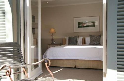 Cape Town City Centre House | Experience Four Rosmead: 4-Star Stay with Pool & Spa