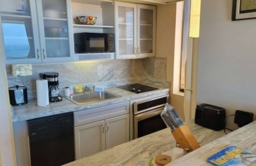 Northeast Virginia Beach Resort | Oceanfront Condos at Four Sails Resort with Spectacular Views