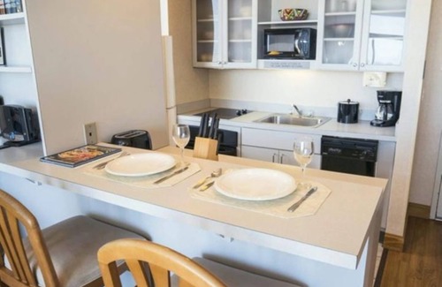 Northeast Virginia Beach Resort | Oceanfront Condos at Four Sails Resort with Spectacular Views