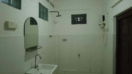 Nallur House | Budget-Friendly Four Season Guest House - Pet and Child Friendly