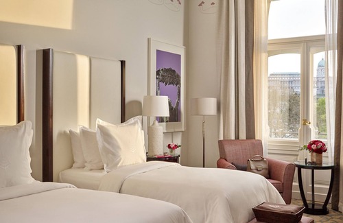 Belvaros - Lipotvaros Hotel | Experience the Elegance of Four Seasons Gresham Palace