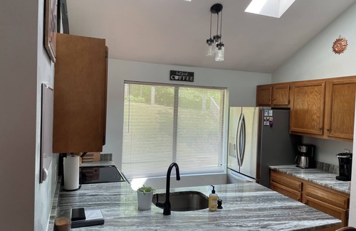 Jefferson Township House | Four Seasons Hidden Valley End-Unit Townhome 4Br3BaWiFi on 17th Fairway!