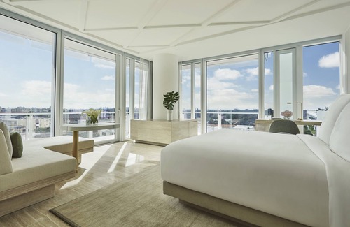 Surfside Hotel | Experience Elegance at Four Seasons Hotel Surf Club