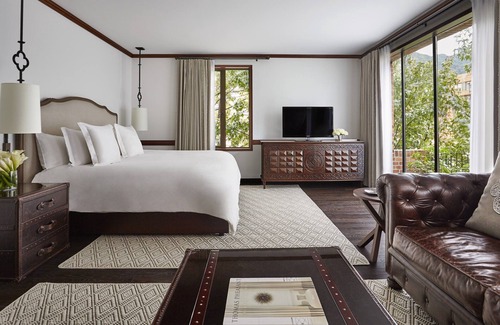 Financial District Hotel | Experience Elegance at Four Seasons Hotel Bogotá Casa Medina