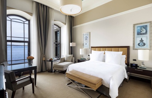 Besiktas Hotel | Exclusive Retreat at Four Seasons Hotel Istanbul by the Bosphorus