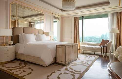 Senayan Hotel | Premier Four Seasons Hotel Jakarta: 5-Star Comfort Awaiting