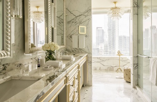 Senayan Hotel | Premier Four Seasons Hotel Jakarta: 5-Star Comfort Awaiting
