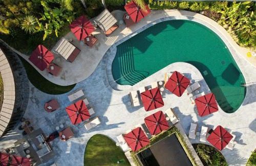 Sao Sebastiao da Pedreira Hotel | Elegant Four Seasons Hotel Ritz Lisbon: Pet Friendly & Spa