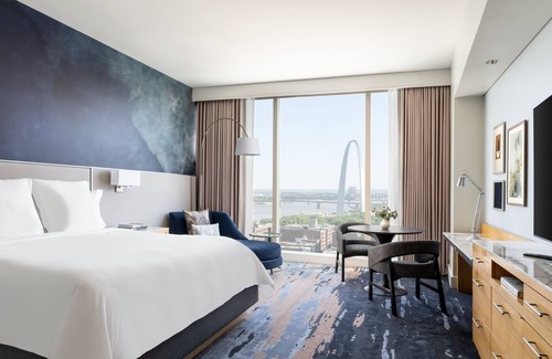 Downtown St. Louis Hotel | Experience Luxury at Four Seasons Hotel St Louis