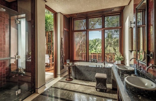 Sayan Hotel | Experience Tranquility at Four Seasons Resort Bali