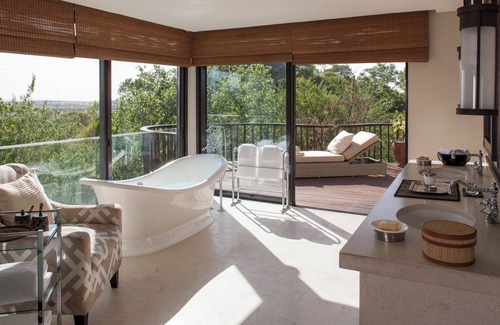 Serengeti National Park Hotel | Unforgettable Four Seasons Safari Lodge Serengeti Experience