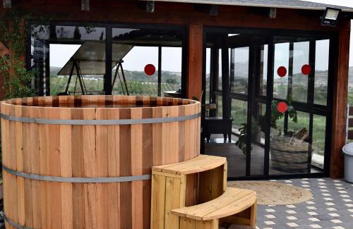 Masade Ski Chalet | Unforgettable Stay at Four Seasons View - Rated 10/10