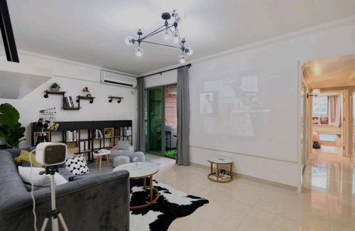 Luohu Apartment | Window View Apartment at Four Seasons with Family Amenities