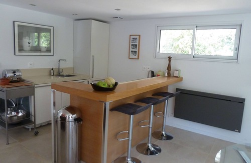 Lorgues Apartment | Relaxing Gite with Private Pool in Scenic Surroundings