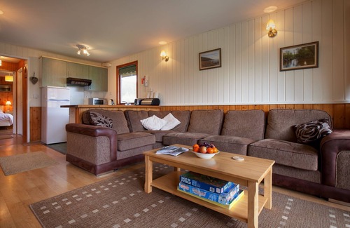 Minehead Cabin | Accessible Lodge with Scenic Views and Family-Friendly Amenities