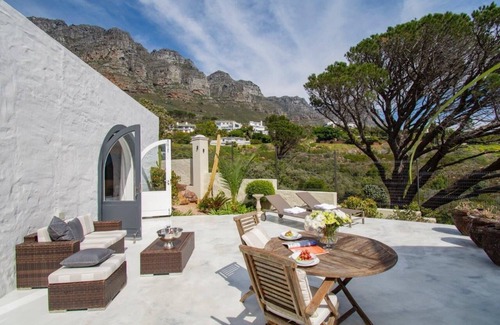 Camps Bay Apartment | Experience Four Uitsig Camps Bay: Ocean View Retreat