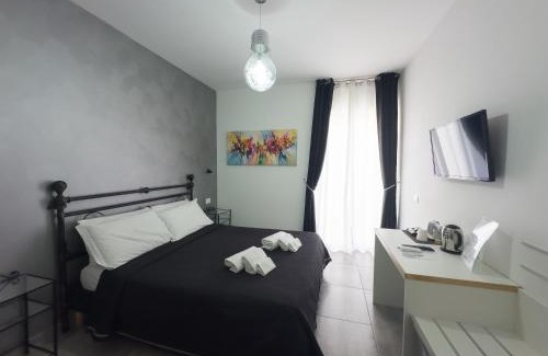 Le Castella Bed & Breakfast | Inviting Four Winds B&B: Oceanfront Retreat with Great Reviews