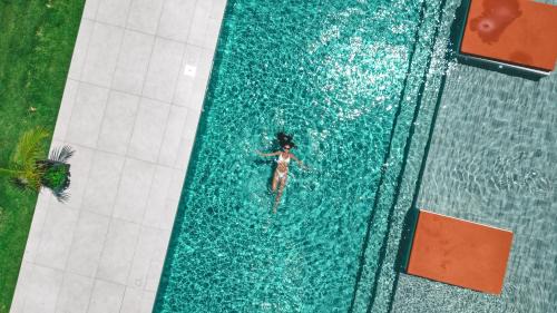 Maho Apartment | Oceanfront Bliss at Fourteen Mullet Bay – 4-Star Retreat