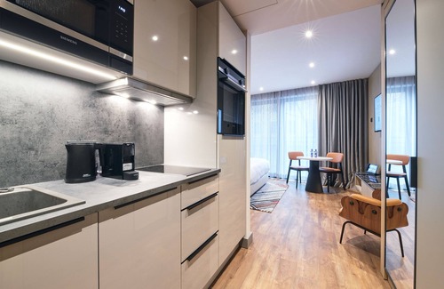 Stadtmitte Apartment | Elegant Fourty Three Serviced Apartments with Unique Amenities