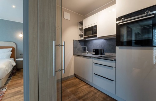 Stadtmitte Apartment | Elegant Fourty Three Serviced Apartments with Unique Amenities
