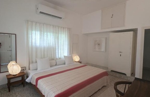 Navrangpura Bed & Breakfast | Family-Friendly Retreat at Fouzdar House by LuxUnlock