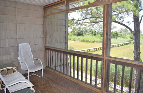 Chincoteague House | Ideal Getaway at Fowling View with Spa and Hot Tub