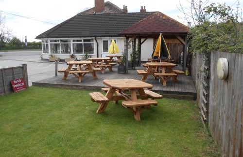 Sturton By Stow Bed & Breakfast | Delightful Fox and Hounds Country Inn with Family Amenities