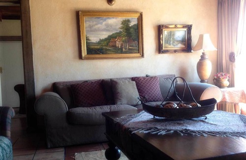 Dullstroom Cottage | Pet-Friendly Getaway at Fox and Squirrel: Rated 9.6/10