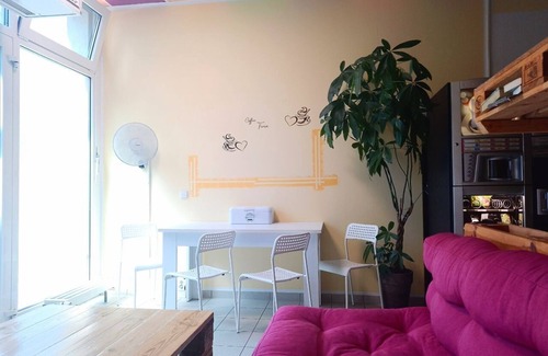 Ubigau Hotel | Cozy Fox-box Apt. in Dresden with Breakfast Included