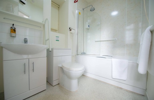 Custom House Hotel | Discover Fox Connaught: Family-Friendly with Restaurant & More