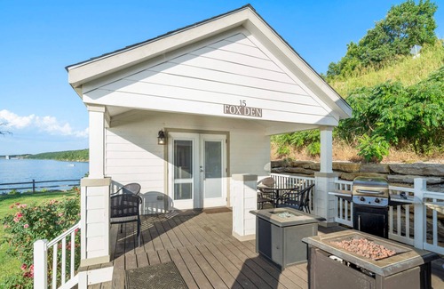 Sperry Cottage | Idyllic Cottage with Pool and Lake View for a Memorable Stay