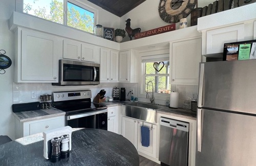 Wimberley Cottage | Relaxing Retreat at Fox Hollow: Access to Cypress Creek