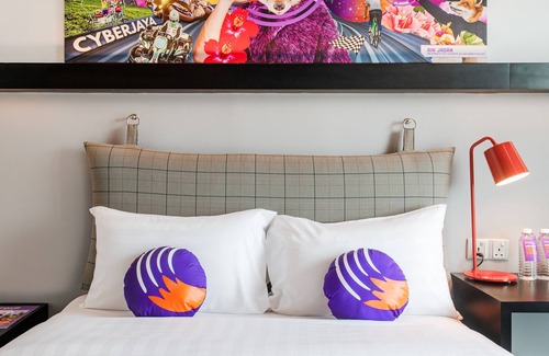Cyberjaya Hotel | Discover FOX Lite Hotel DPulze in Cyberjaya - 8/10 Rated Stay
