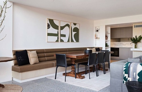 Elizabeth Bay Apartment | Fox on Macleay: Cozy Two Bedroom Apartment with Pool Access