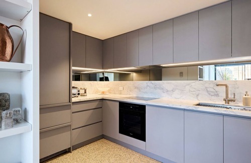 Elizabeth Bay Apartment | Fox on Macleay: Cozy Two Bedroom Apartment with Pool Access