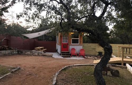 Austin House | Explore Fox Tiny Home - Oceanfront Cabins at Rim Rock
